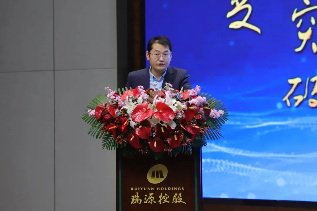 融合聚變，創(chuàng)新突破丨智慧產(chǎn)業(yè)集團2022年度總結(jié)暨表彰大會順利召開