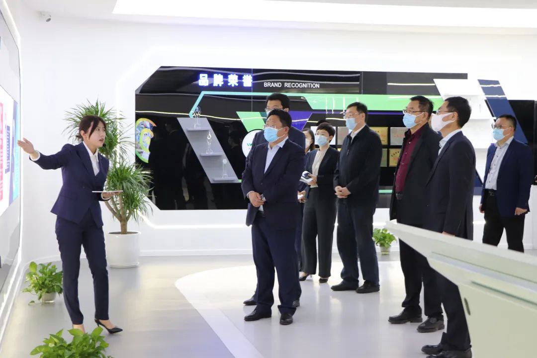 青島市民營經(jīng)濟(jì)發(fā)展局郭振棟局長一行蒞臨文達(dá)通股份督導(dǎo)調(diào)研