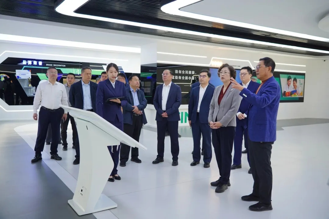 青島市委副書記、市委統(tǒng)戰(zhàn)部部長張惠一行蒞臨文達通股份調(diào)研指導(dǎo)